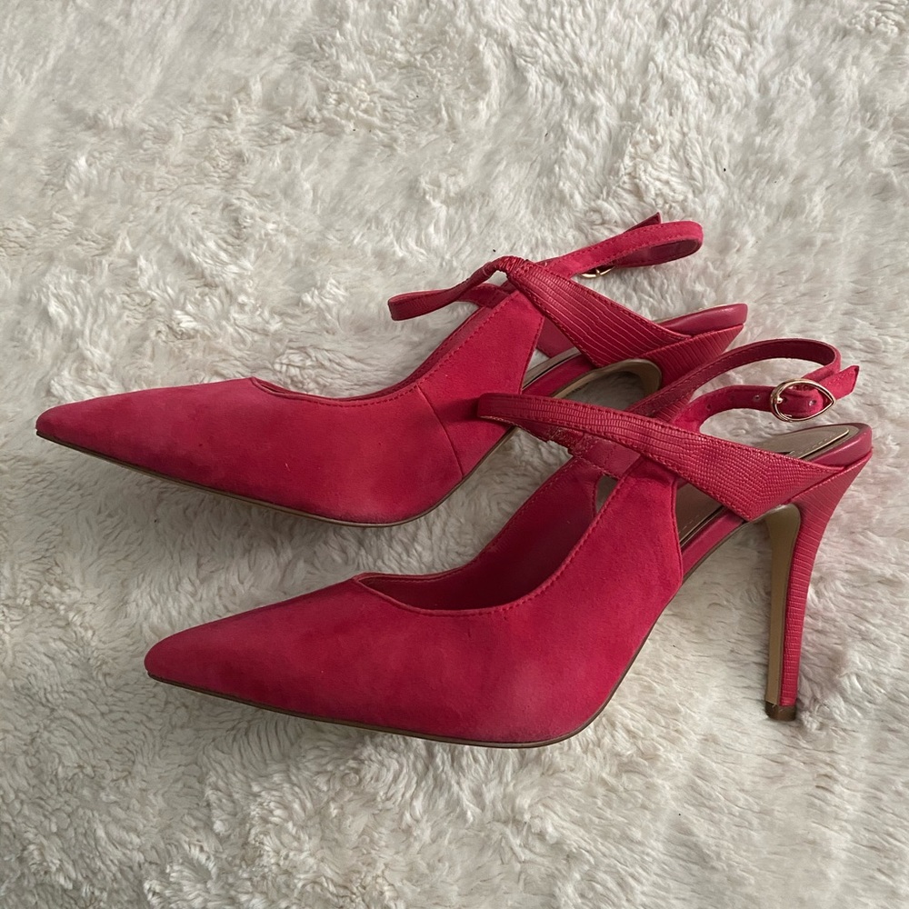 Suede White House Black market shoes